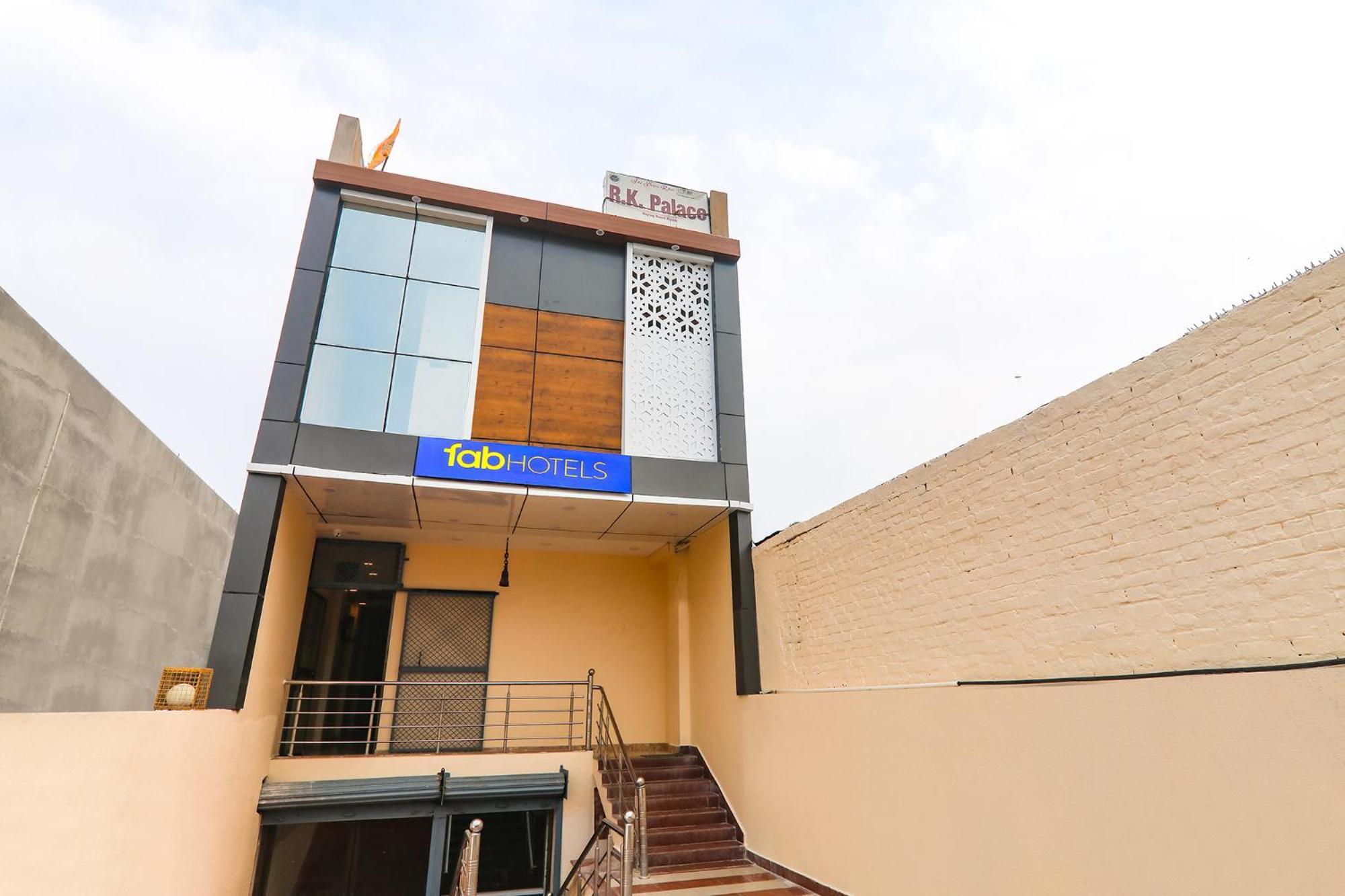 Fabhotel Rk Palace Ayodhya Esterno foto