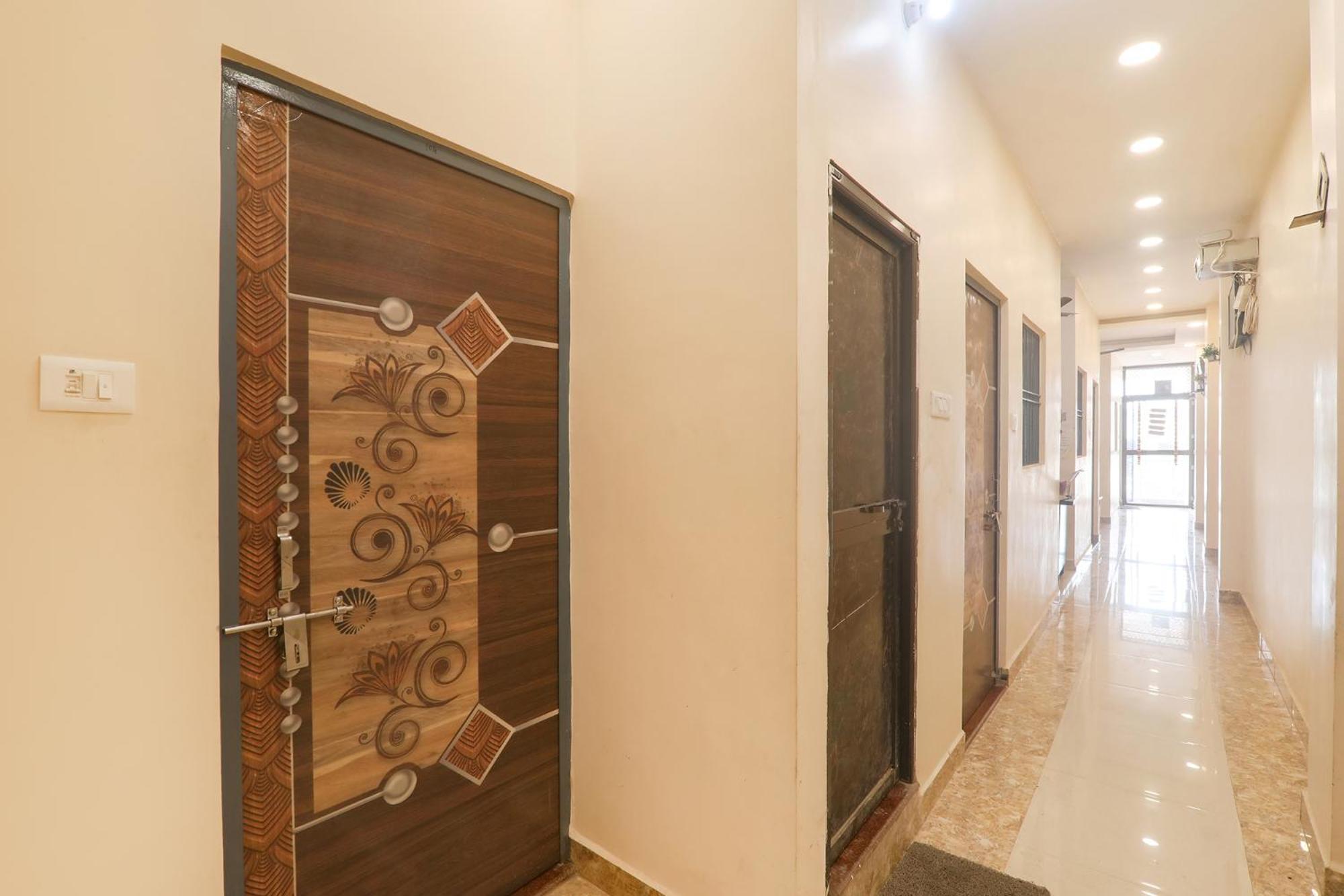 Fabhotel Rk Palace Ayodhya Esterno foto